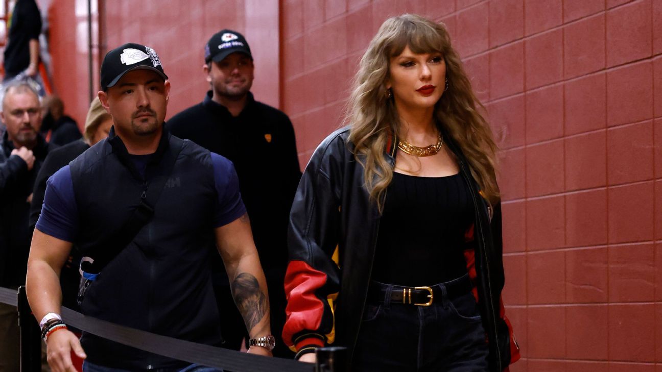 테일러 스위프트, 치프스 경기장에 다시 나타나다! 트래비스 켈시를 향한 응원의 열기, 캔자스시티를 뜨겁게 달구다!