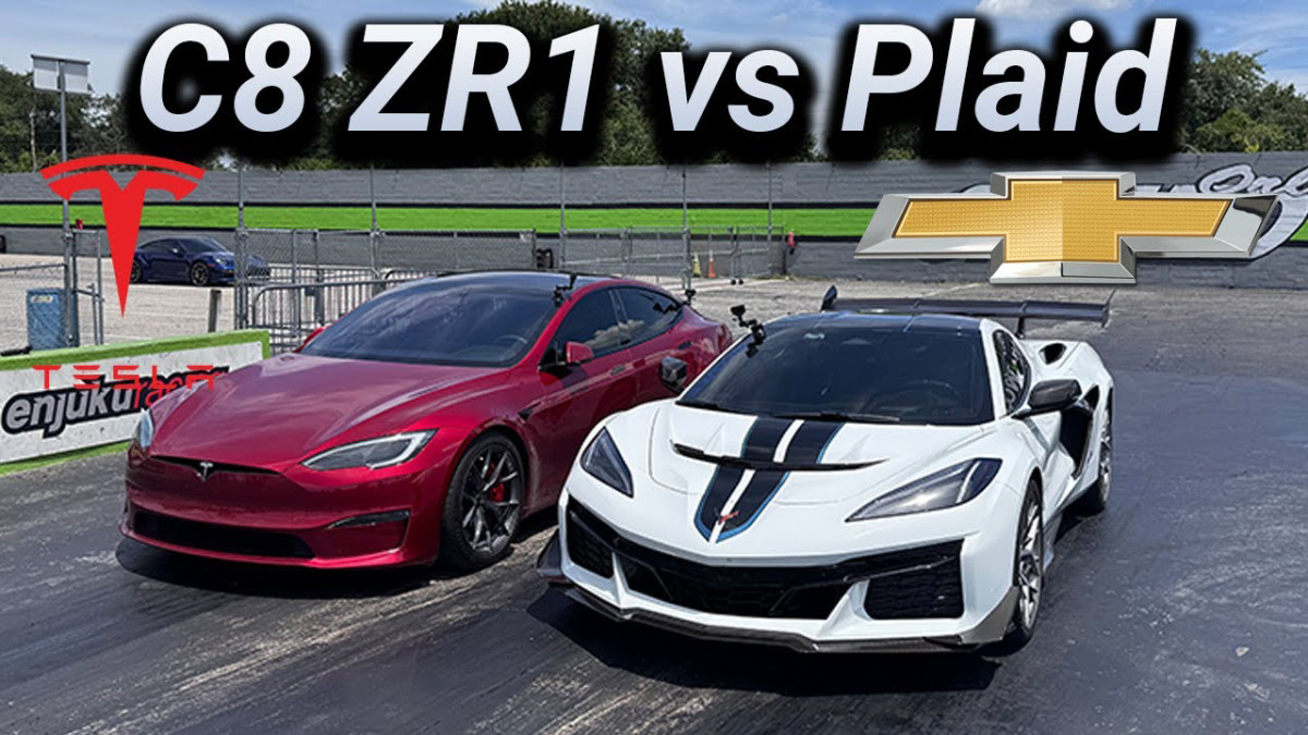 Tesla Model S Plaid가 ZR1을 드래그 레이스에서 제압 – 그러나 그것이 전부는 아니다